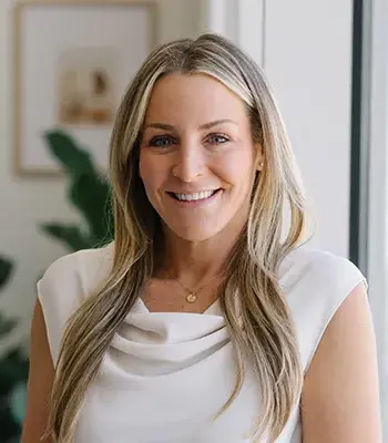 Portrait of Ashley Spencer, REALTOR®.