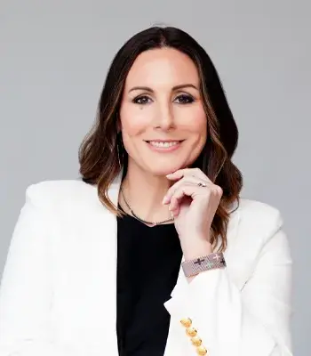 Portrait of Cara Keenan, REALTOR®.