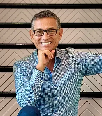 Portrait of Everett Torres, REALTOR®.