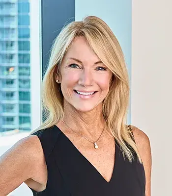 Portrait of Jeanne Gaida, REALTOR®.