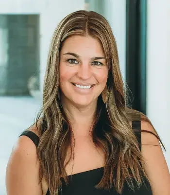 Portrait of Jenny Walker, Broker Associate.