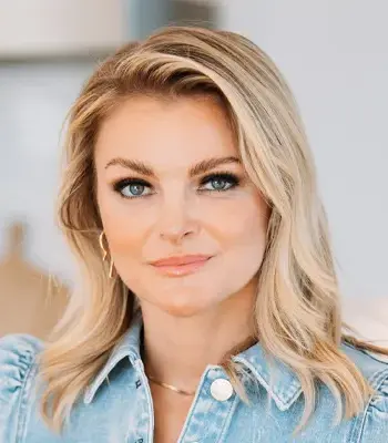 Portrait of Julianna Scruggs, REALTOR®.