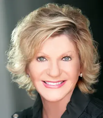 Portrait of Lynn Robin, Broker Associate.