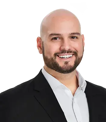 Portrait of Manny Arce, REALTOR®.