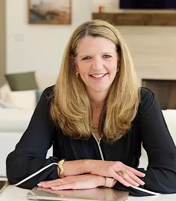 Portrait of Marisa Stromberg, Sales Associate for the Highview Group.