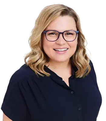 Portrait of Meg Kemp, REALTOR®, Sales Associate for Martinez Group.