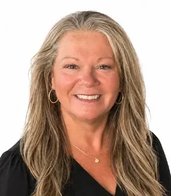 Portrait of Ruth Lunday, REALTOR®.