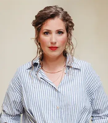 Portrait of Samantha Baer, REALTOR®.