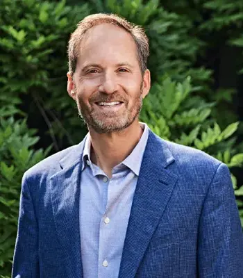 Portrait of Scott Joffe, Broker Associate.