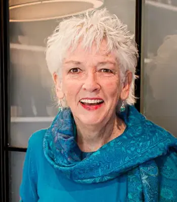Portrait of Siobhan McKillop, REALTOR®.