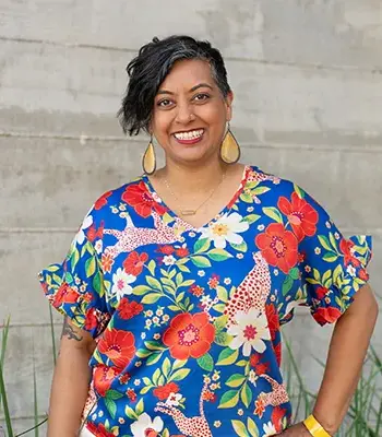 Portrait of Sumina Bhatti, REALTOR®.