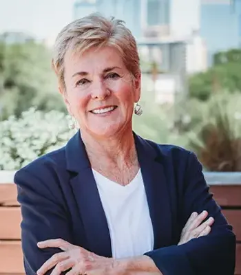Portrait of Susan deGraffenried, REALTOR®.