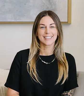 Portrait of Taylar Seay, REALTOR® to the Locked In Realty Group.