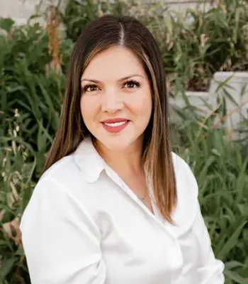 Portrait of Yesica Monrreal, REALTOR®.
