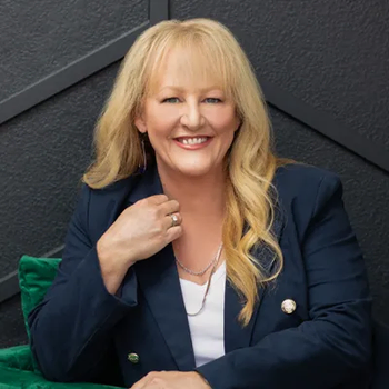 Portrait of Amy Edwards, REALTOR®