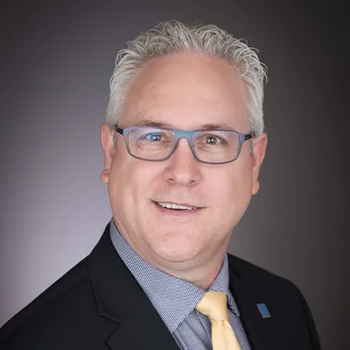Portrait of Geof Sloan, REALTOR®, Luxury Real Estate Advisor
