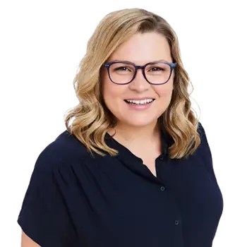 Portrait of Meg Kemp, REALTOR®, Sales Associate for Martinez Group