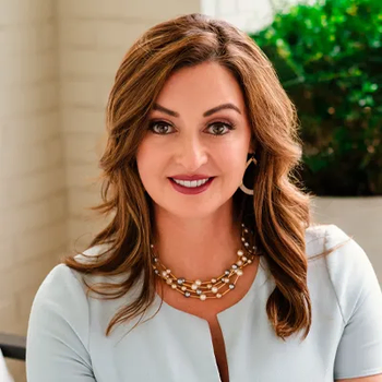 Portrait of Nova Stephenson, REALTOR®