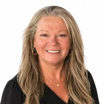 Portrait of Ruth Lunday, REALTOR®