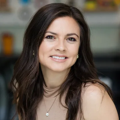 Jennifer Leonard, REALTOR®, Sales Associate to Beverly M. Williams Team